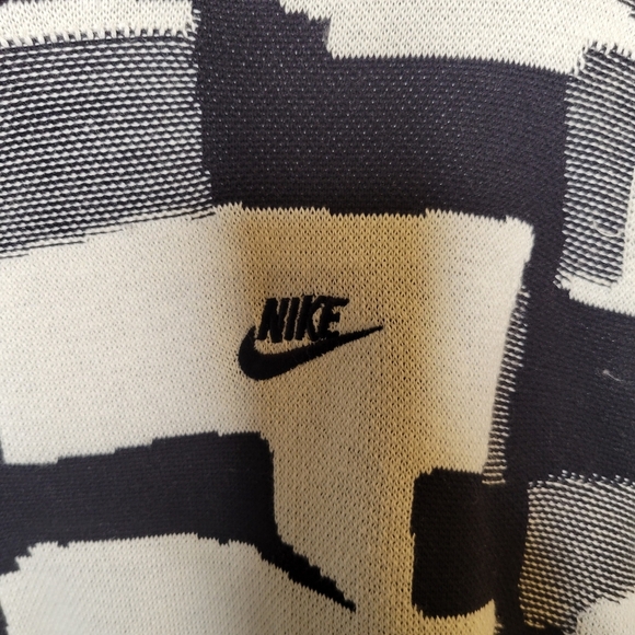 Nike Crewneck Sweater Black and White Geometric Design Men's Size M Tech Pack - Picture 5 of 7